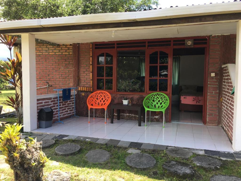 Hisar Guest House Tuk Tuk Eksteriør bilde